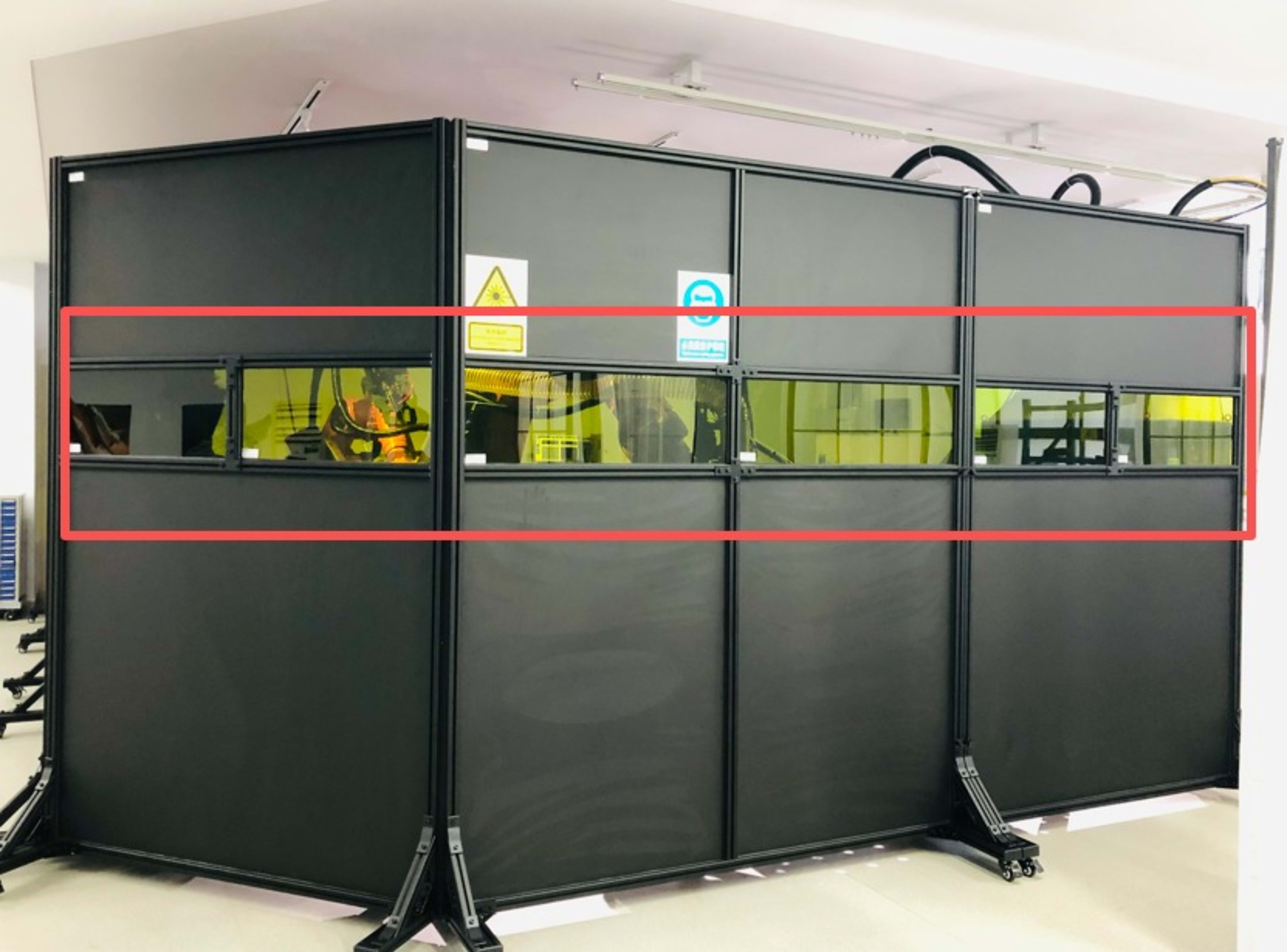 Bezpečnosť pri práci s laserom – kompletný sprievodca pre firmy