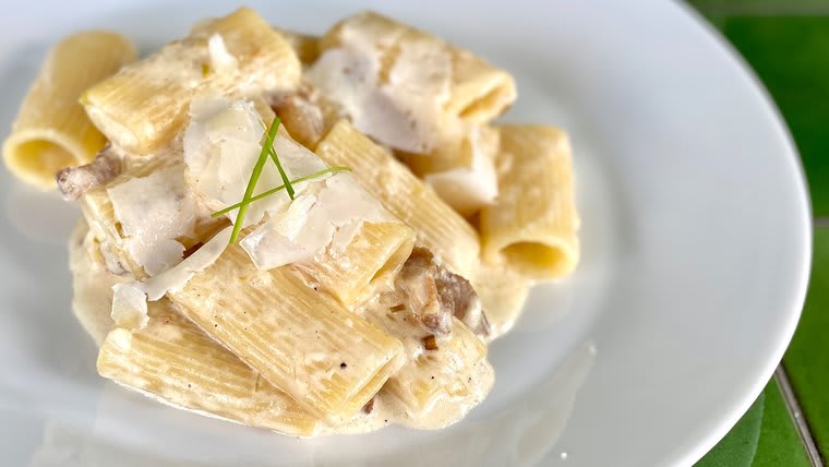 Rigatonis sin gluten a la carbonara