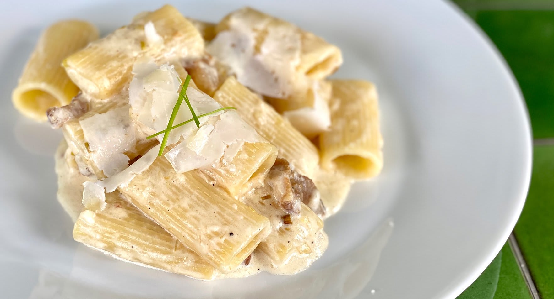 Rigatonis sin gluten a la carbonara