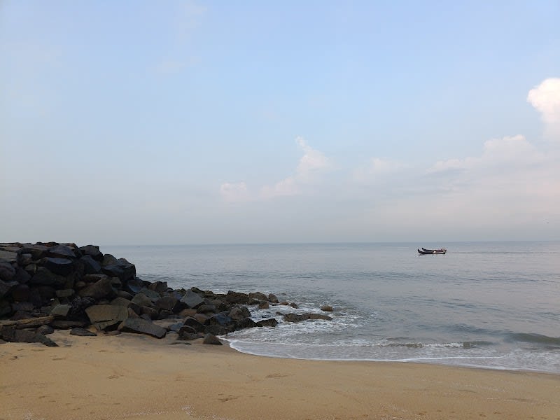 Kuzhupilly beach