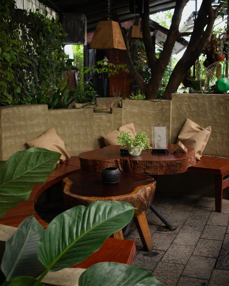 Fress Trees Garden & Cafe