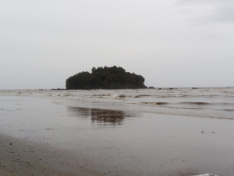 Dharmadam Beach