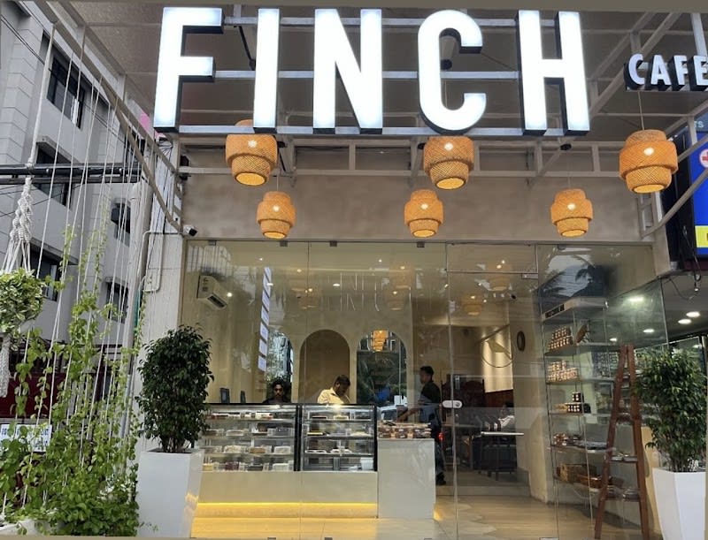 FINCH CAFE N CAKES