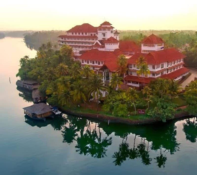 Ashtamudi Lake