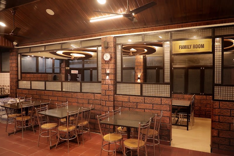 PUZHAYORAM ( Hotel New John's ) [ പുഴയോരം ( ഹോട്ടൽ ന്യൂ ജോൺസ് ) ]