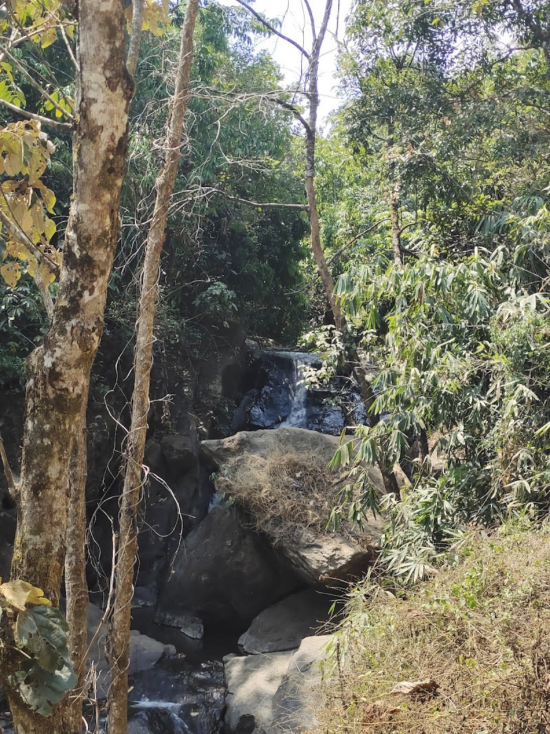 Uluppuni Waterfalls
