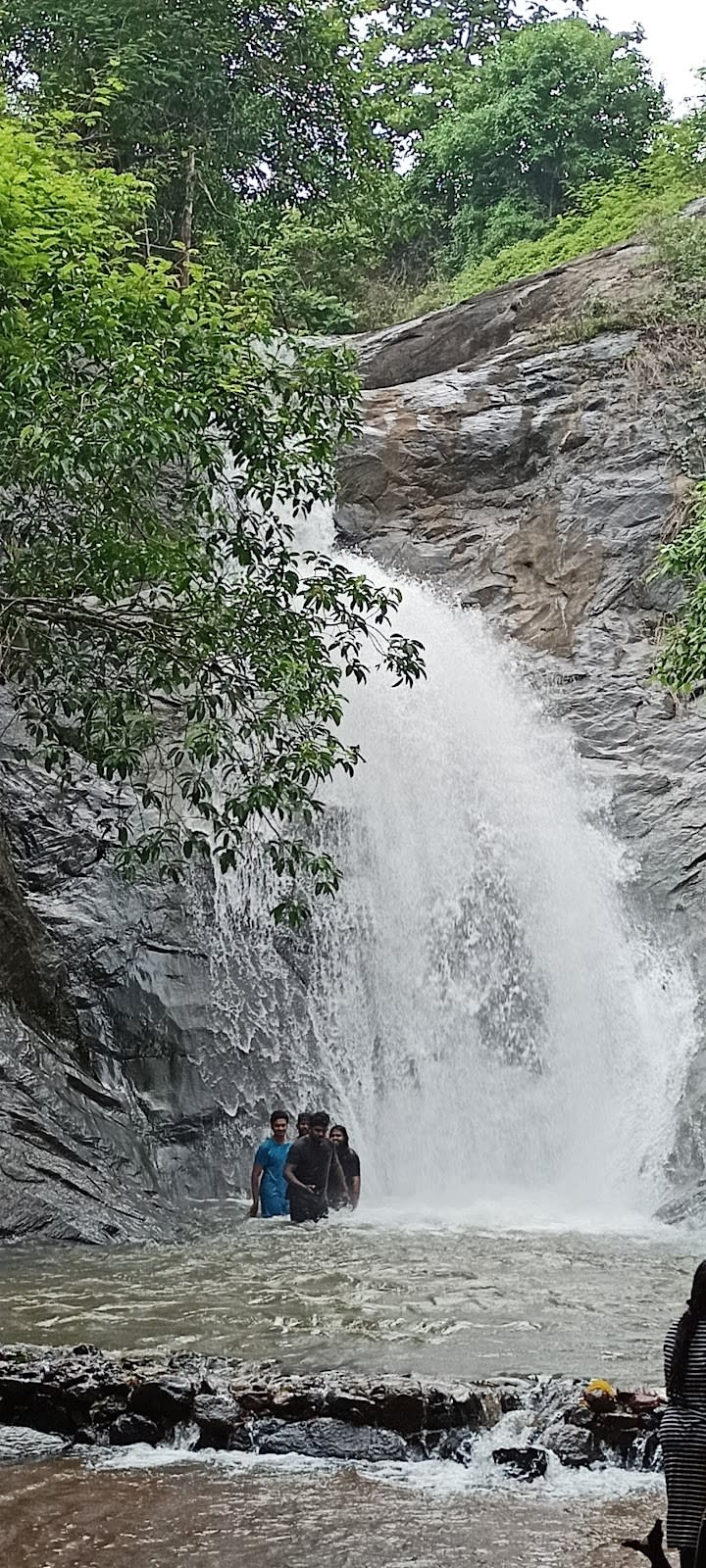 Aruvikuzhy Waterfalls Thadiyoor | Thiruvalla
