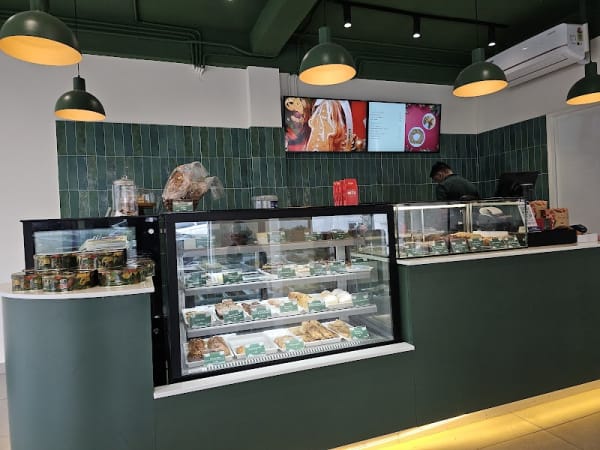 Pandal cake shop