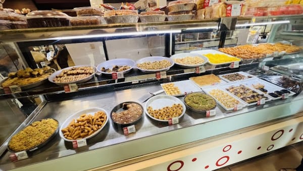 MRA Bakery and Restaurant (Kannur)
