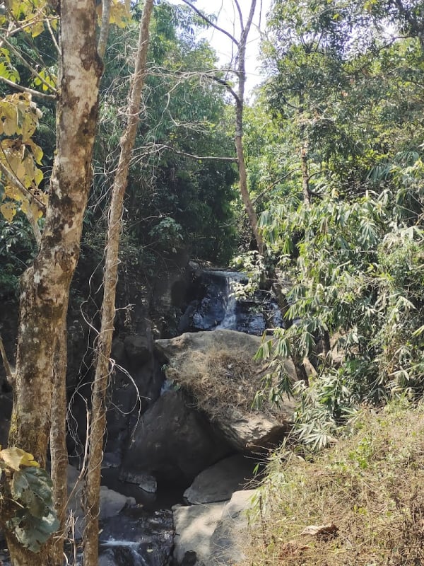 Uluppuni Waterfalls