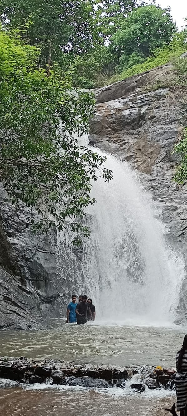 Aruvikuzhy Waterfalls Thadiyoor | Thiruvalla