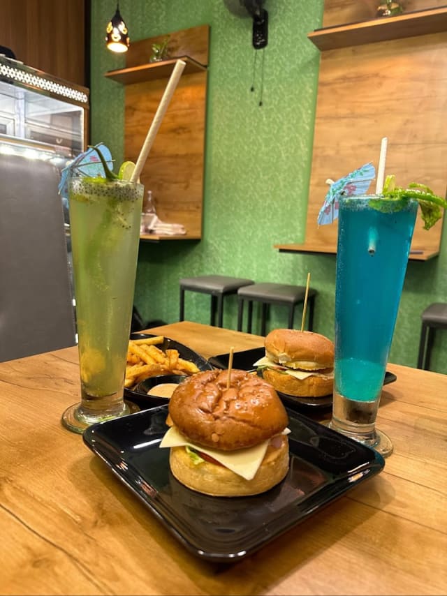 CAFE HUT - TEA TIME