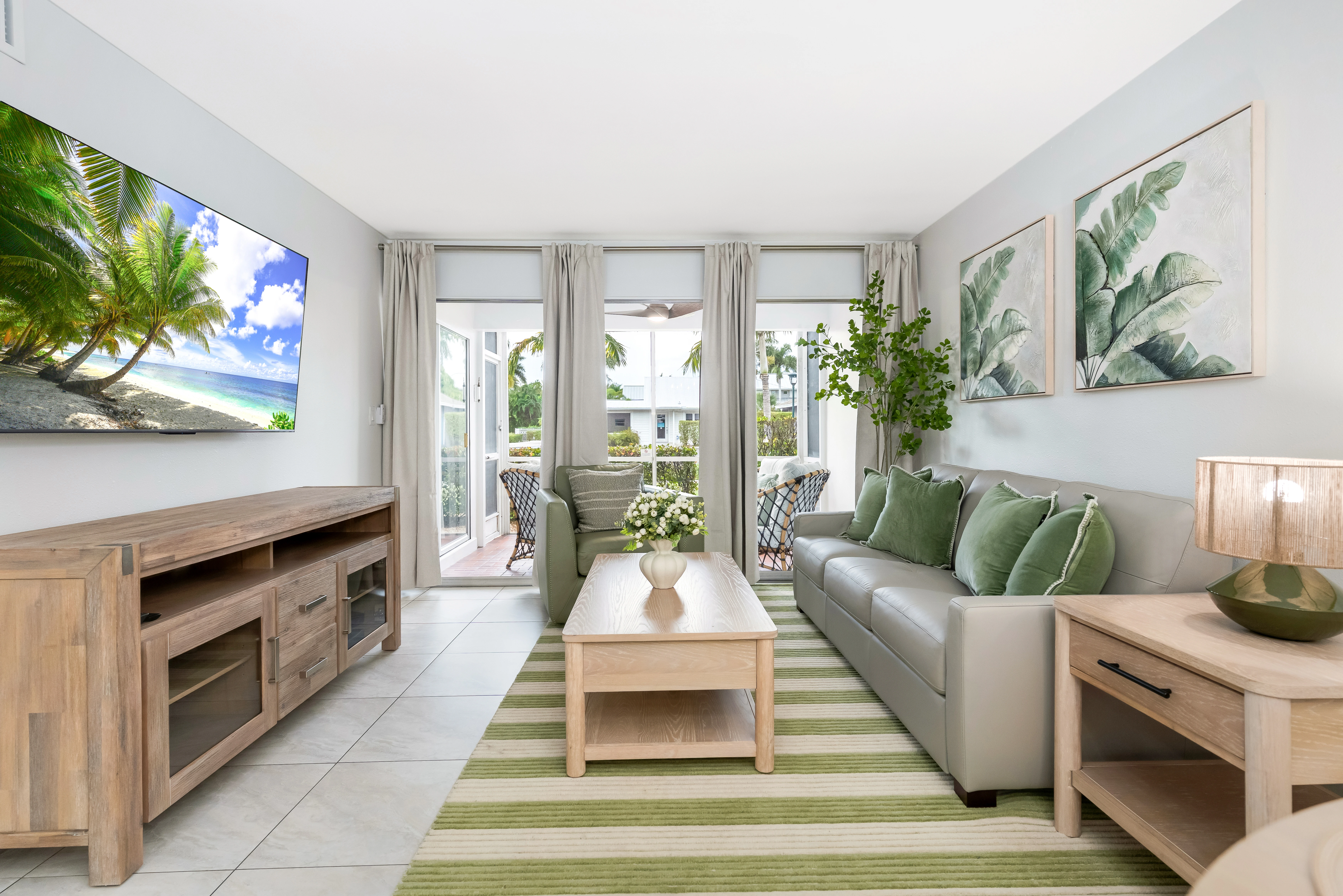 Emerald Oasis Naples - Luxury Stay by 5th Ave image 1