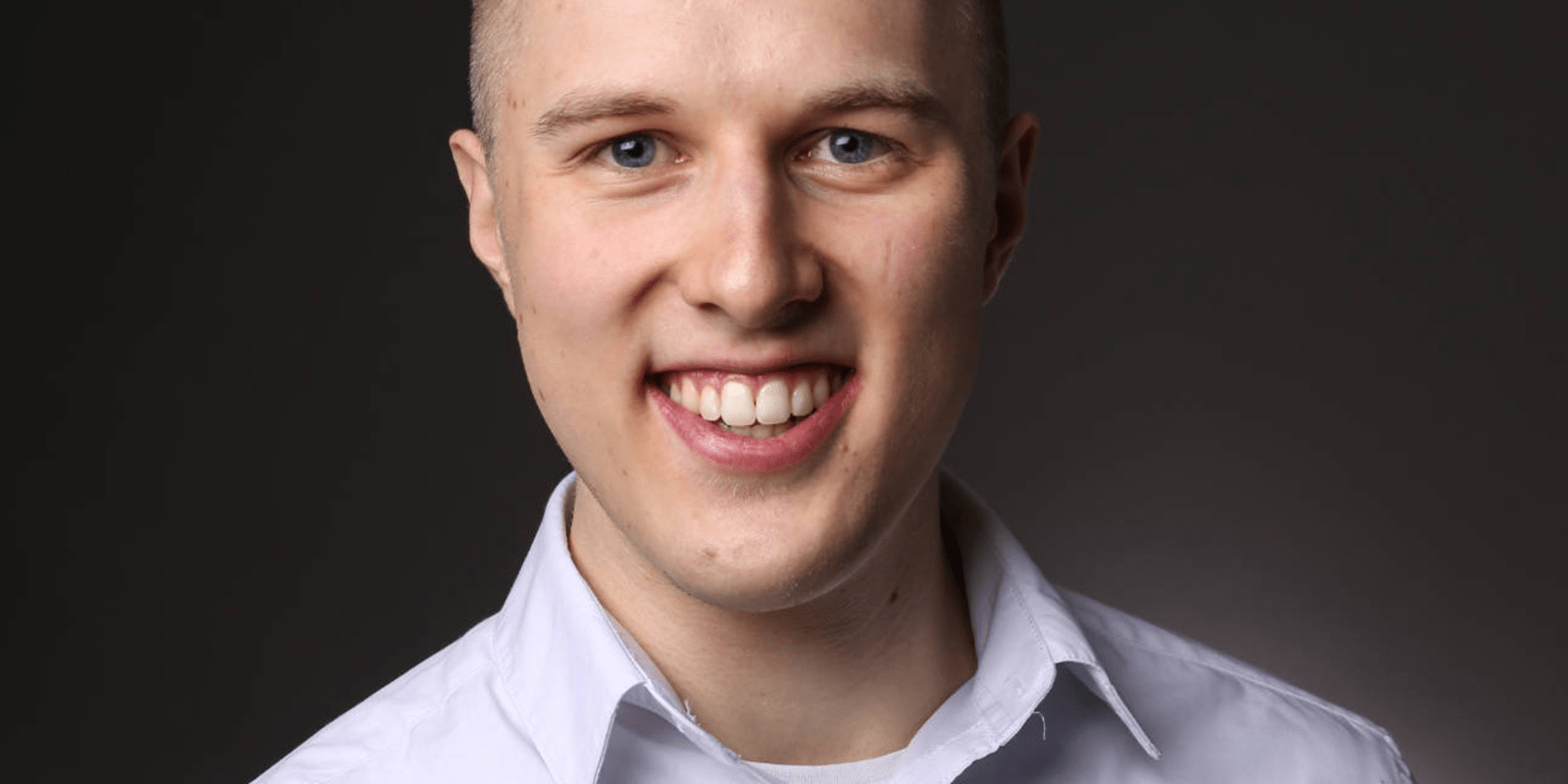 Niels · Als Freelancer hilft Niels Unternehmen durch Online Marketing