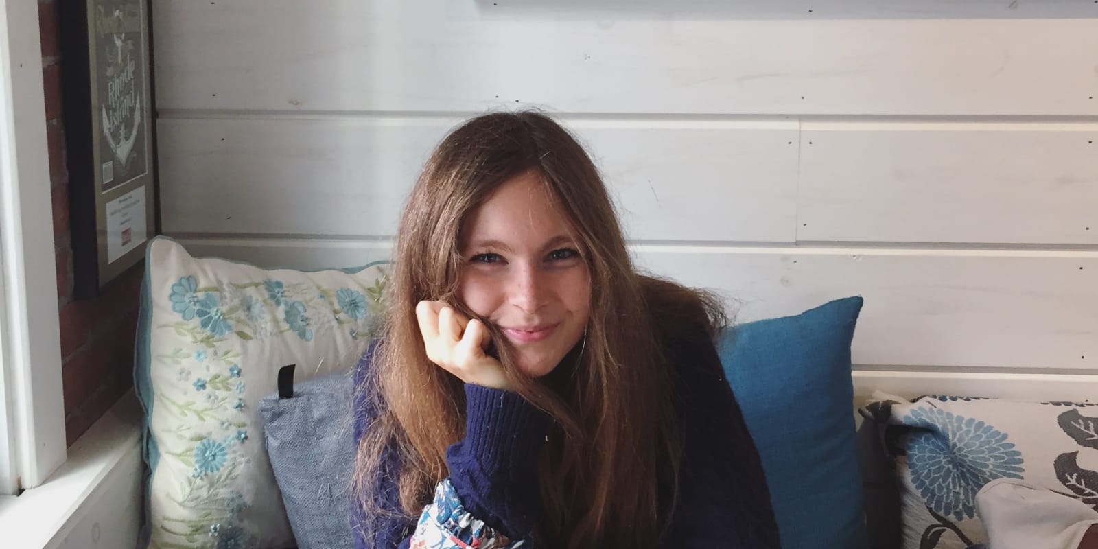 Natalie · Natalie studierte Übersetzung und Dolmetschen und erfüllte