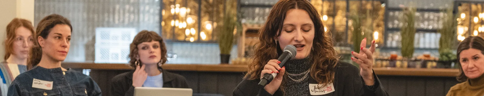 Jule Hintergrundbild