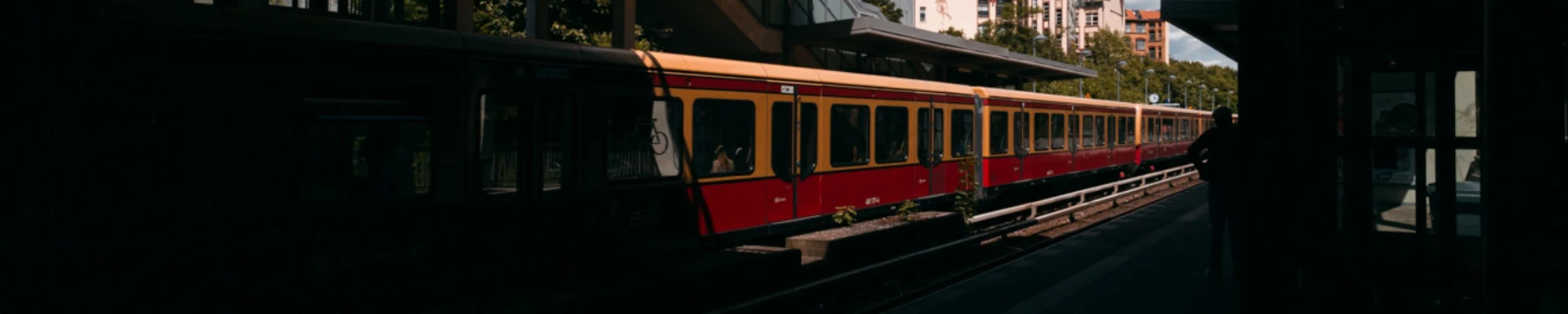 Nader Hintergrundbild