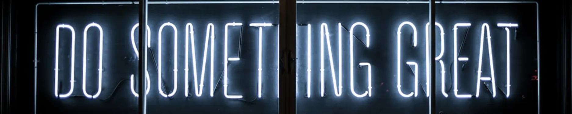 Julie Hintergrundbild