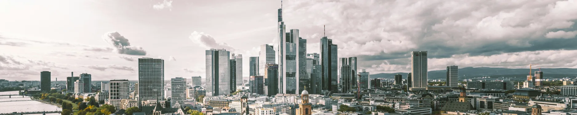 Leona Hintergrundbild