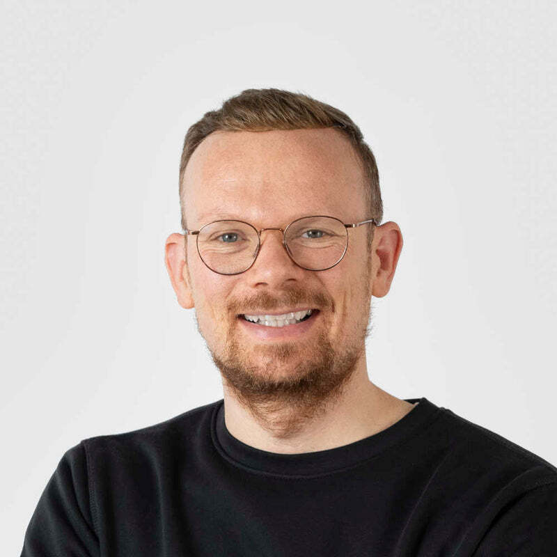 Dustin Fontaine, Sternglas