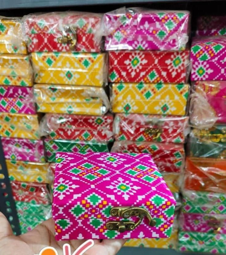 Patola Gift Box