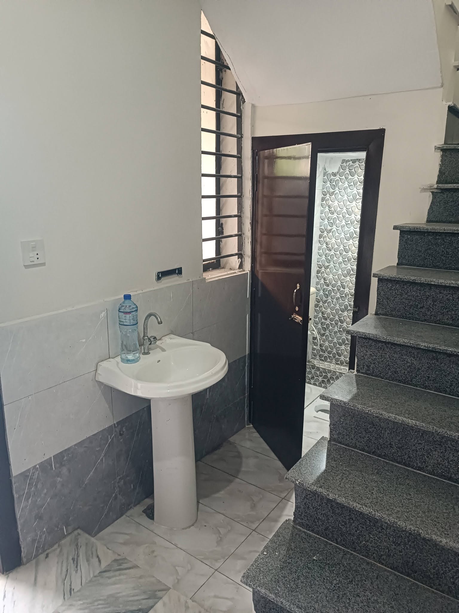 GROUND PORTION FOR RENT