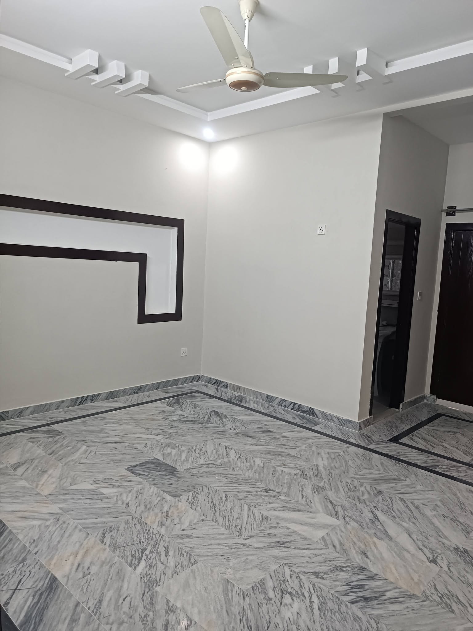 GROUND PORTION FOR RENT