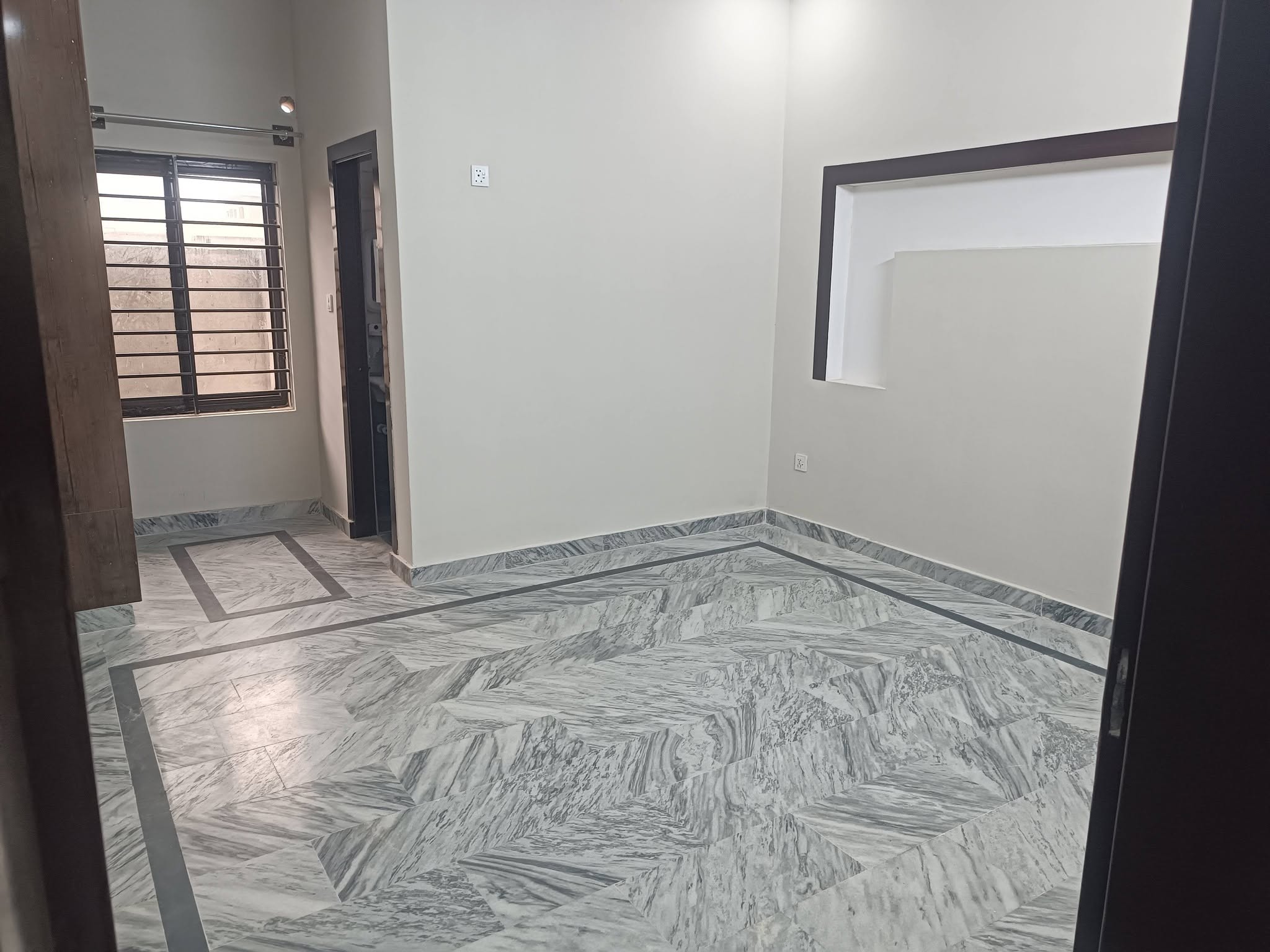 GROUND PORTION FOR RENT