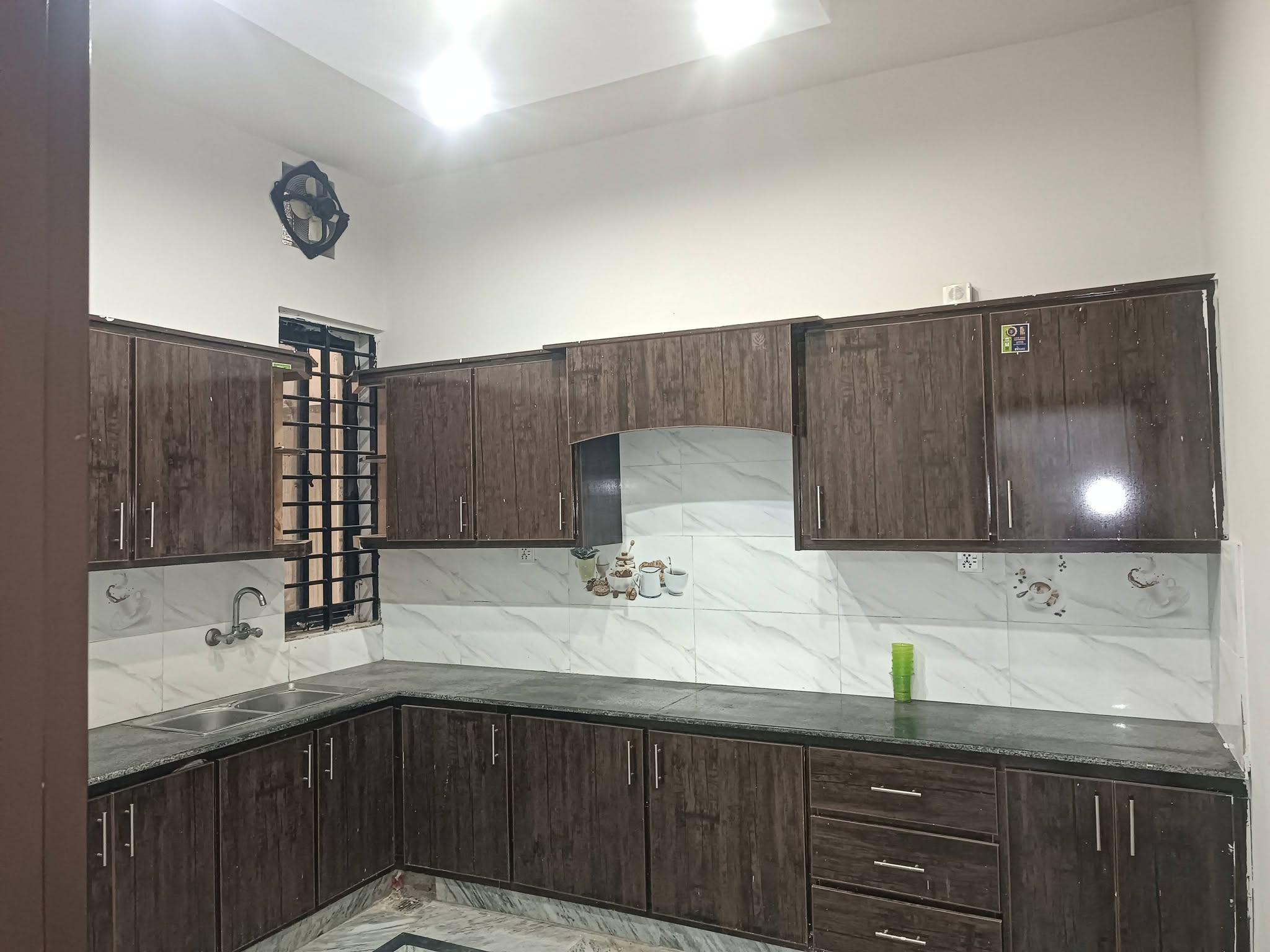 GROUND PORTION FOR RENT