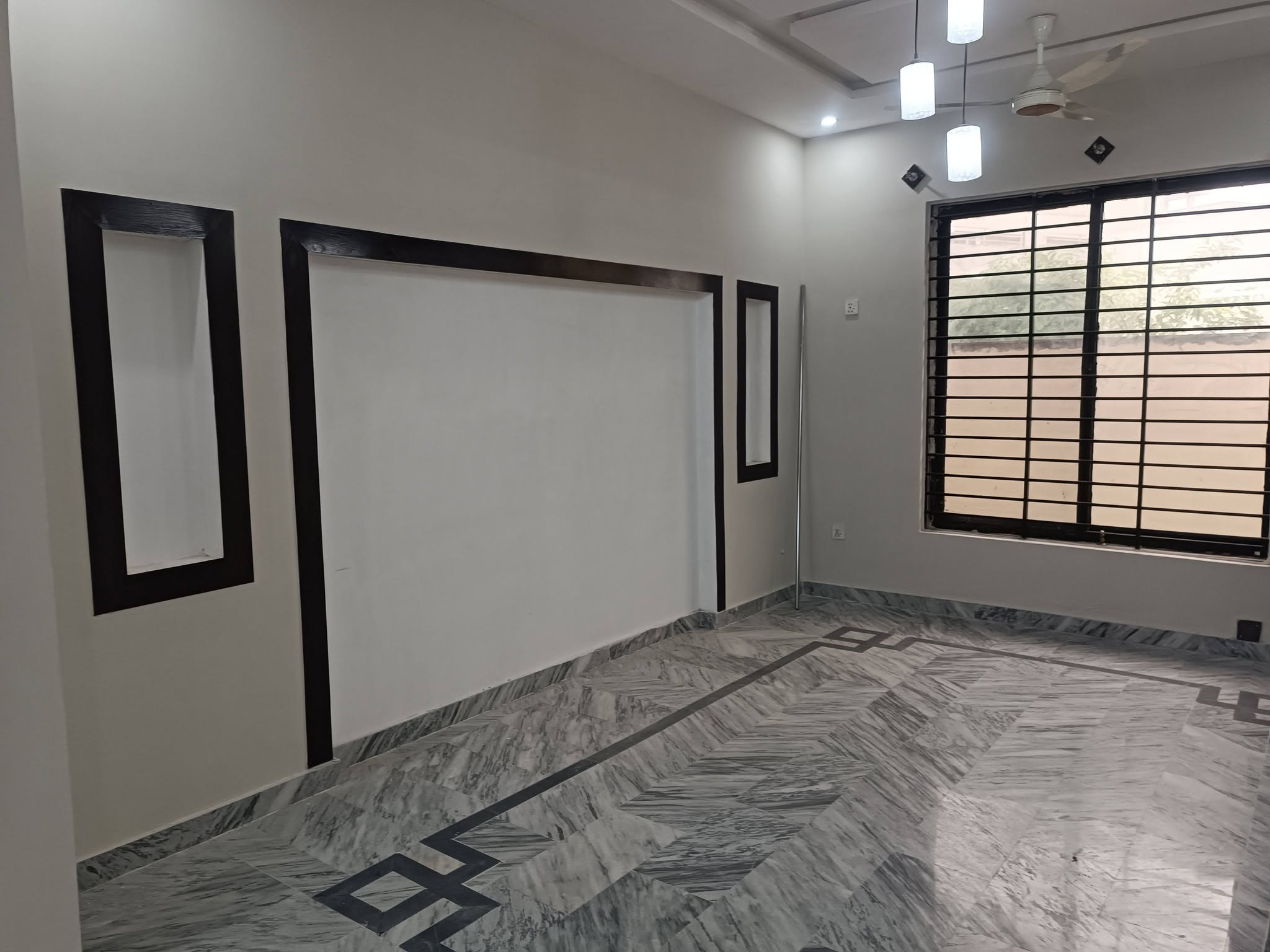 GROUND PORTION FOR RENT