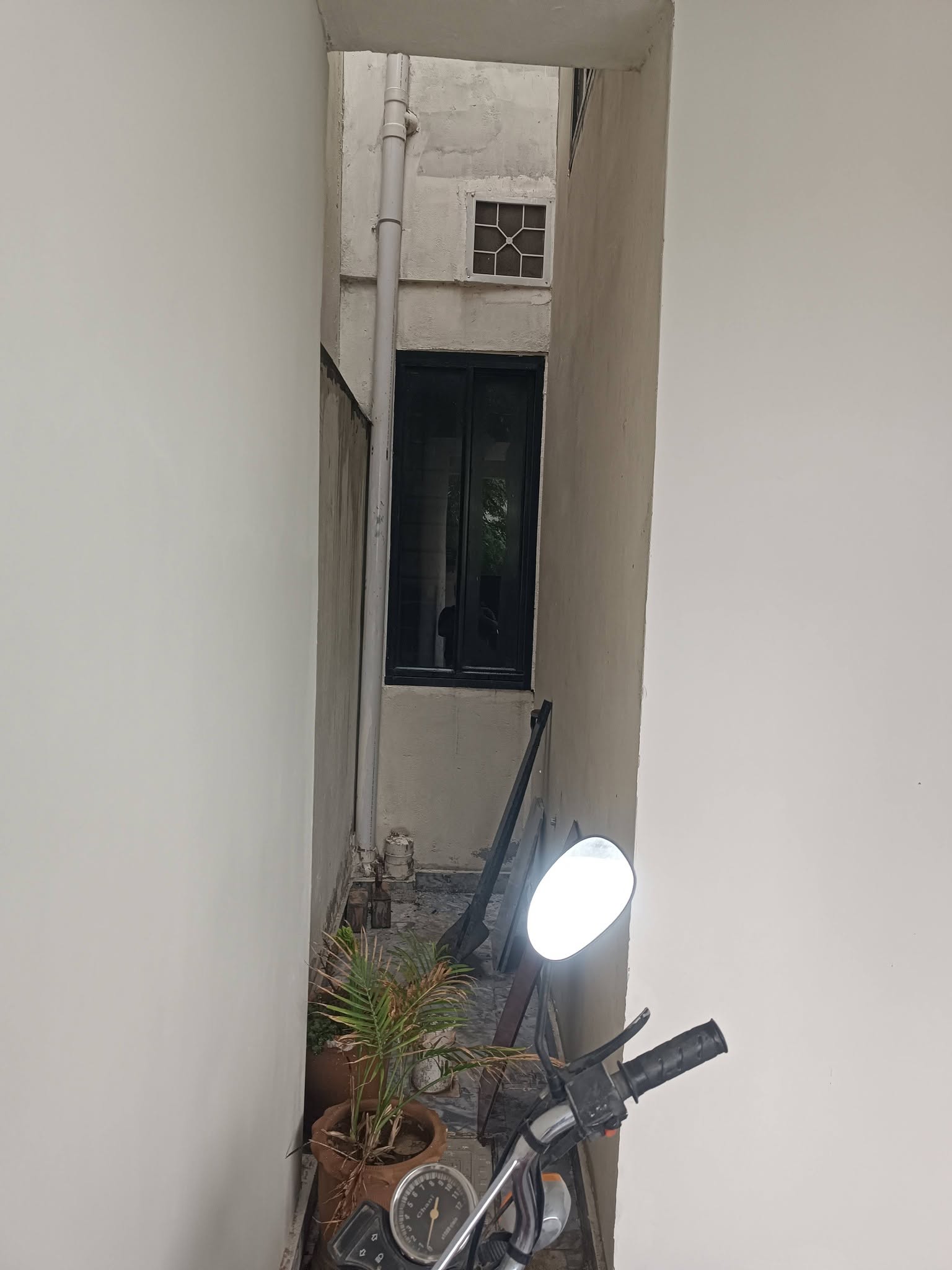 GROUND PORTION FOR RENT