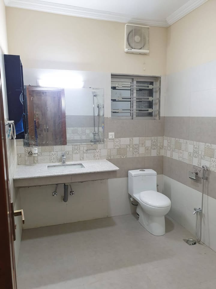 Ground Portion of 22 Marla House for Rent – BAHRIA TOWN PHASE 8