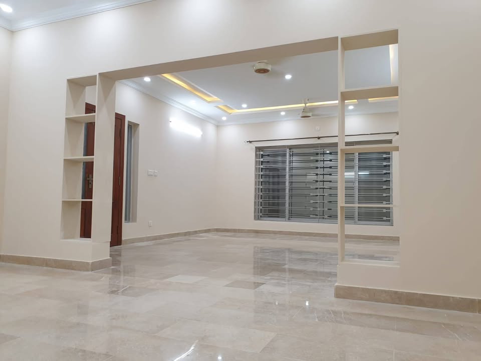 Ground Portion of 22 Marla House for Rent – BAHRIA TOWN PHASE 8