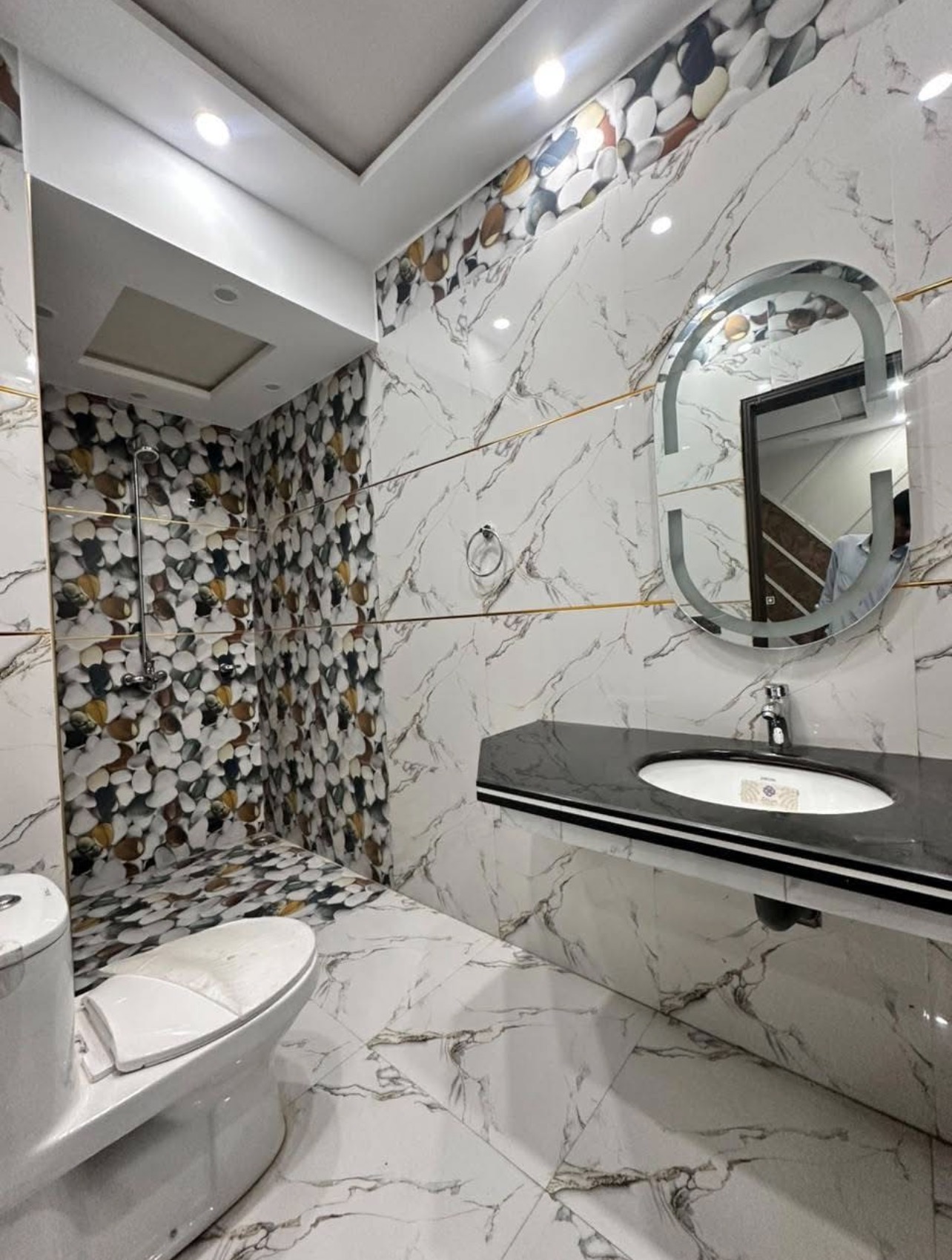 8 MARLA BRAND NEW HOUSE for rent available