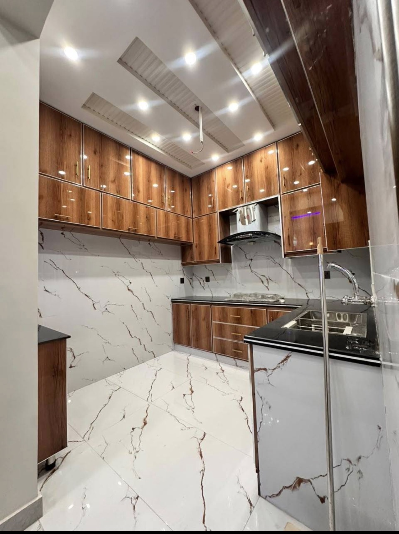 8 MARLA BRAND NEW HOUSE for rent available
