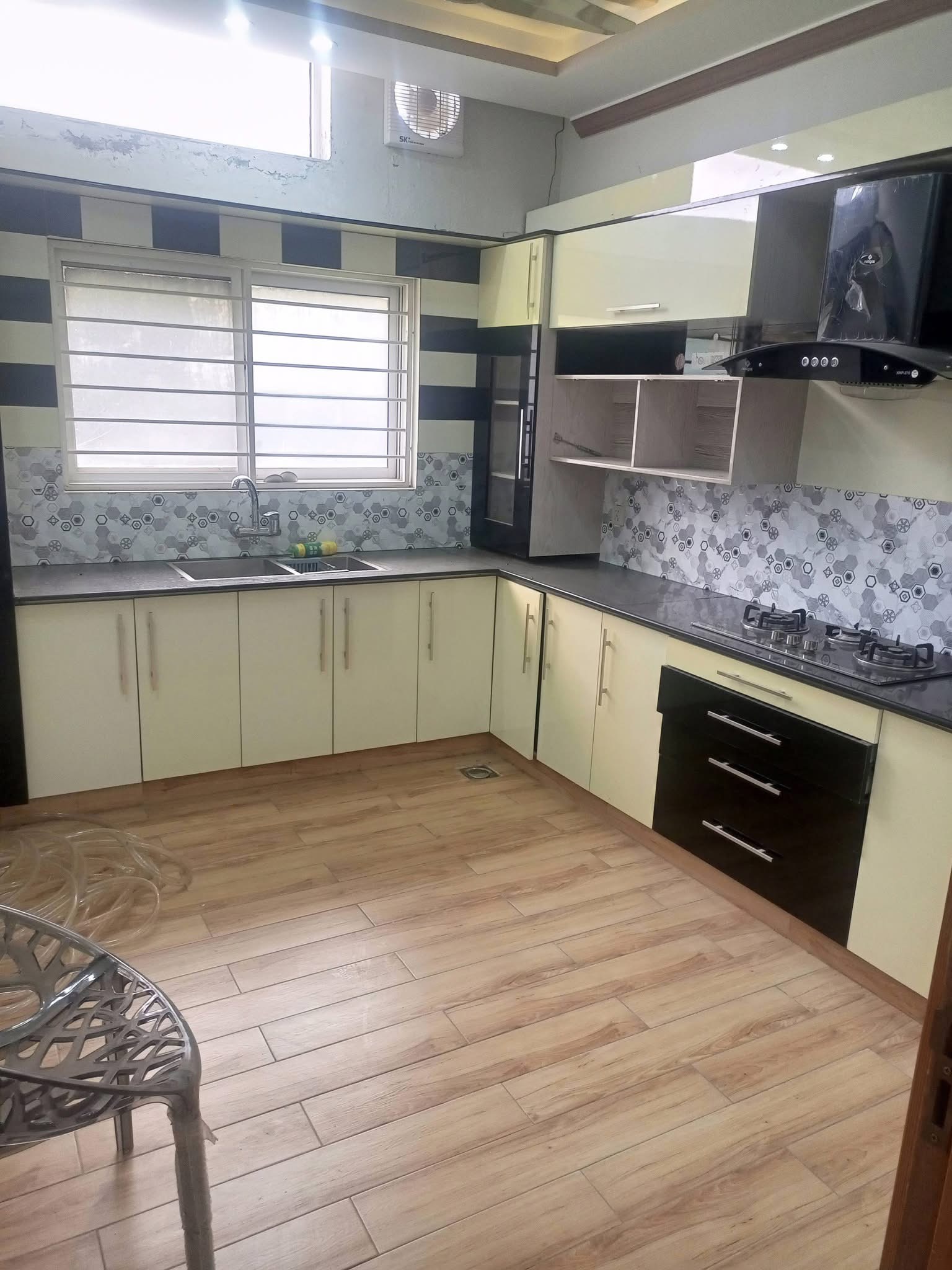 10 Marla Upper Portion for Rent – Bahria Town Phase 8, Sector I