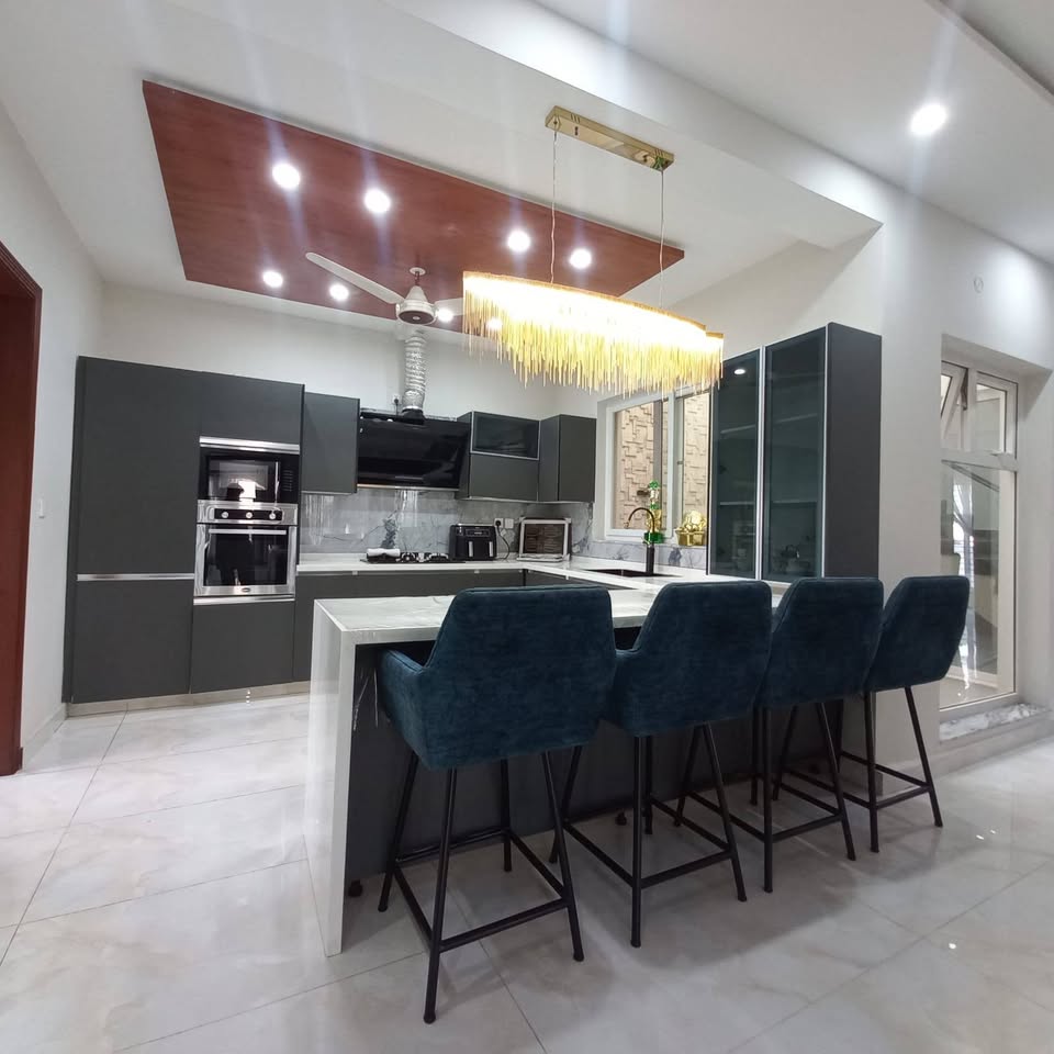 Luxury Corner 12 Marla House for Rent Full Furnished