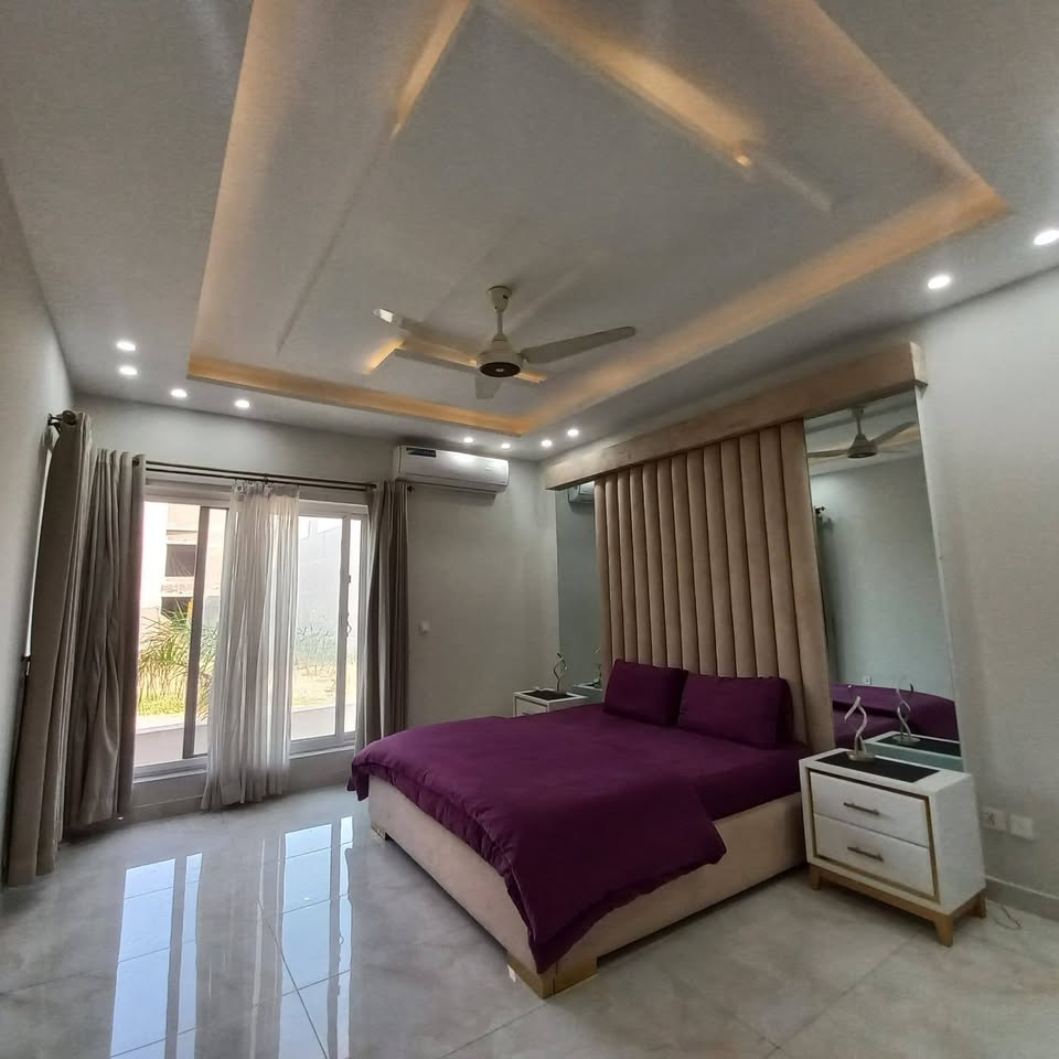 Luxury Corner 12 Marla House for Rent Full Furnished