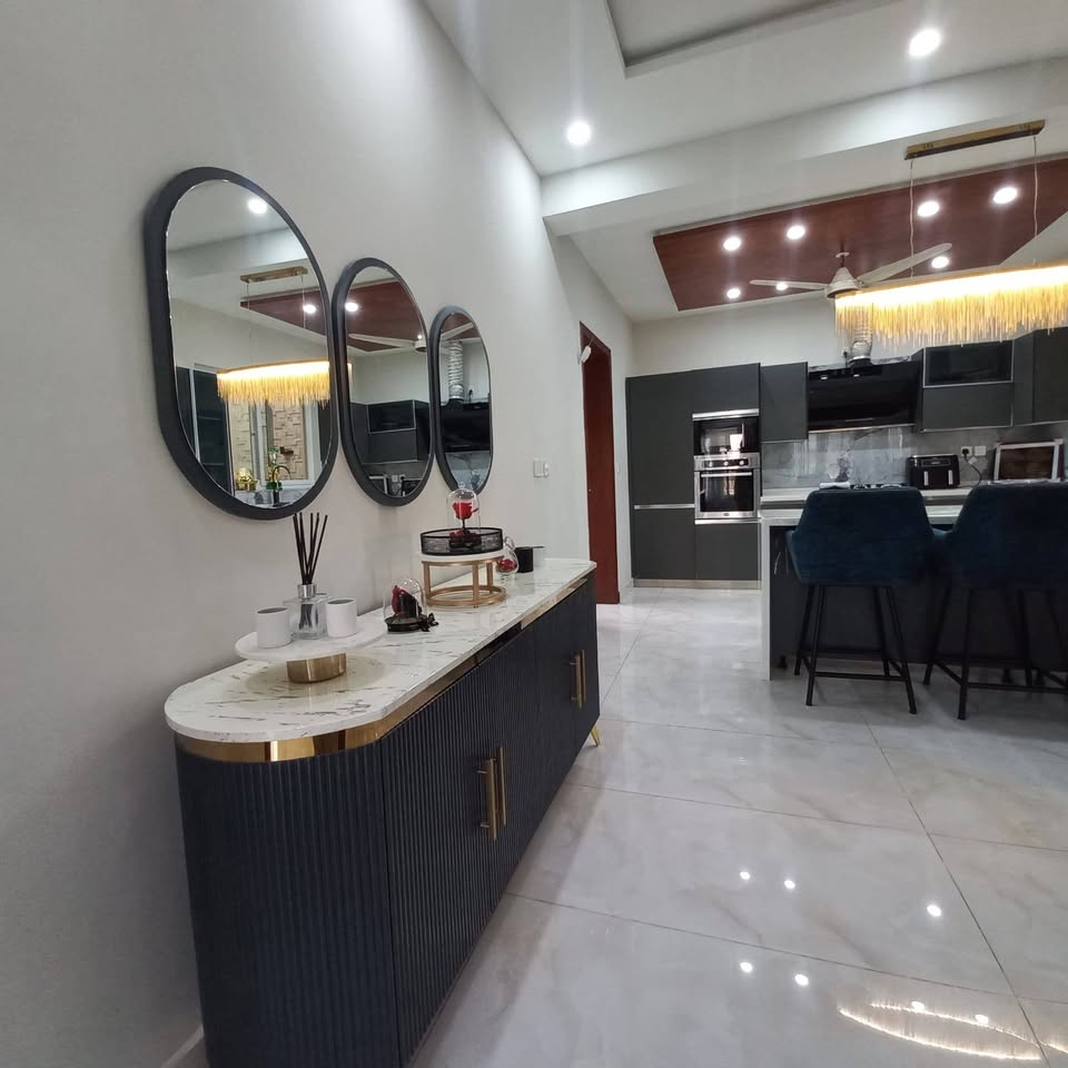 Luxury Corner 12 Marla House for Rent Full Furnished