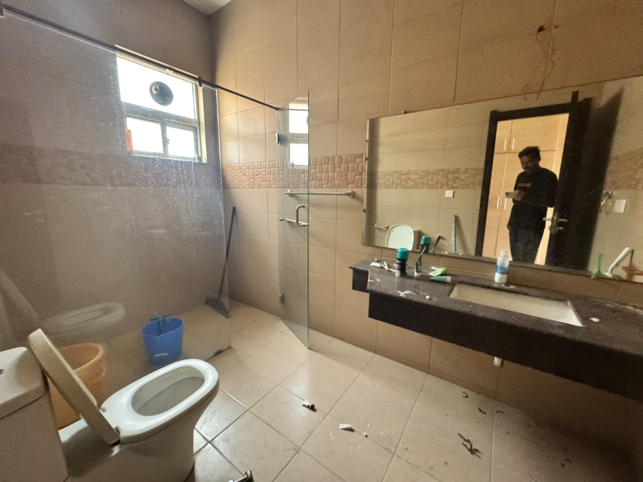 DHA 1 Sector F   Corner Defance Villa   available for rent