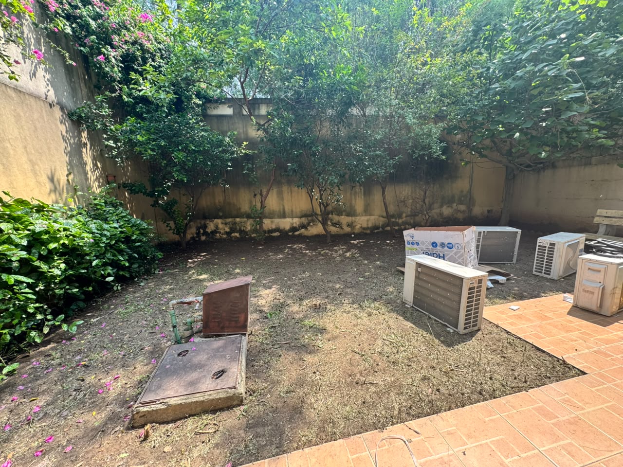 DHA 1 Sector F   Corner Defance Villa   available for rent