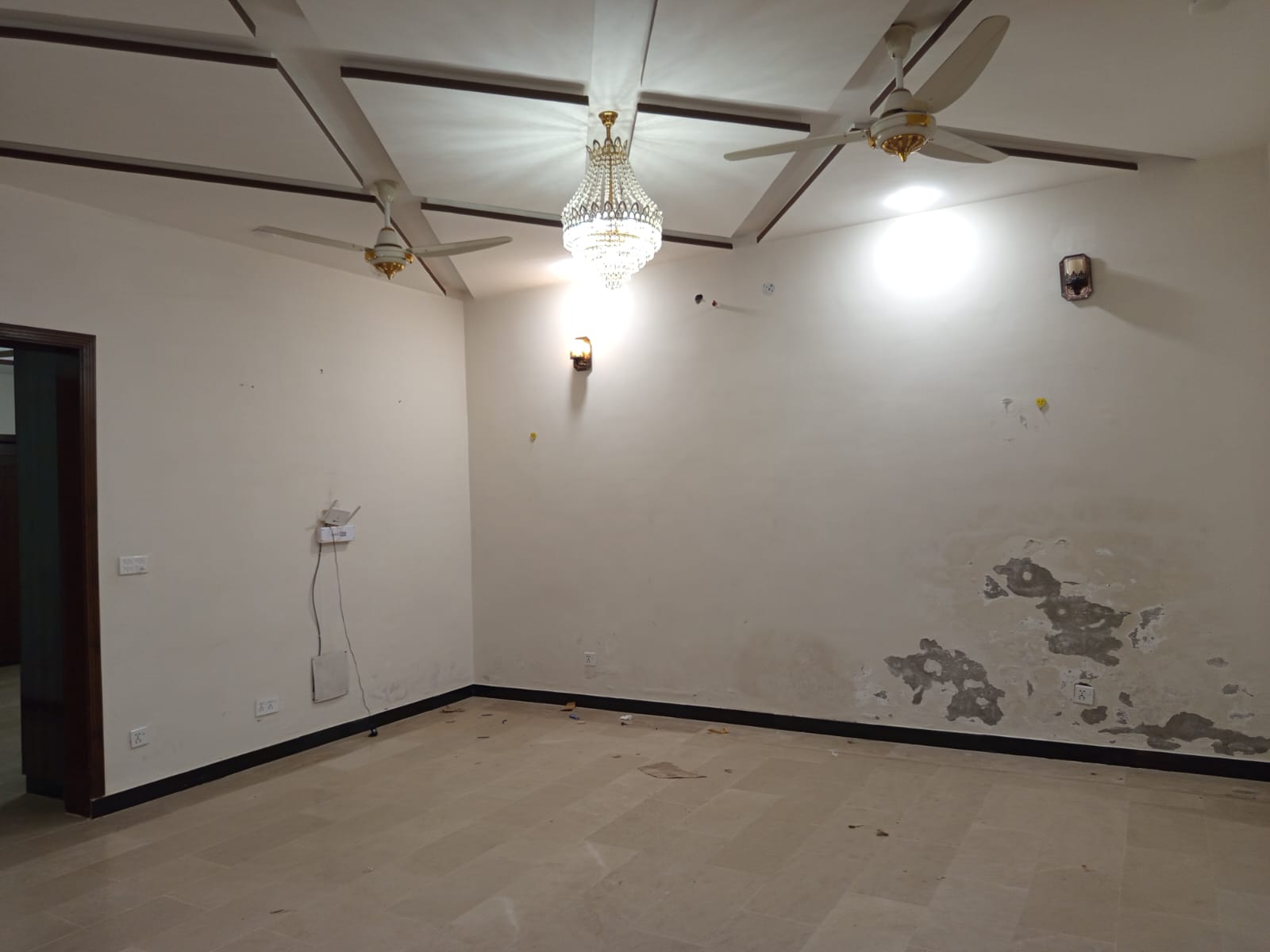 10 marla house available for rent