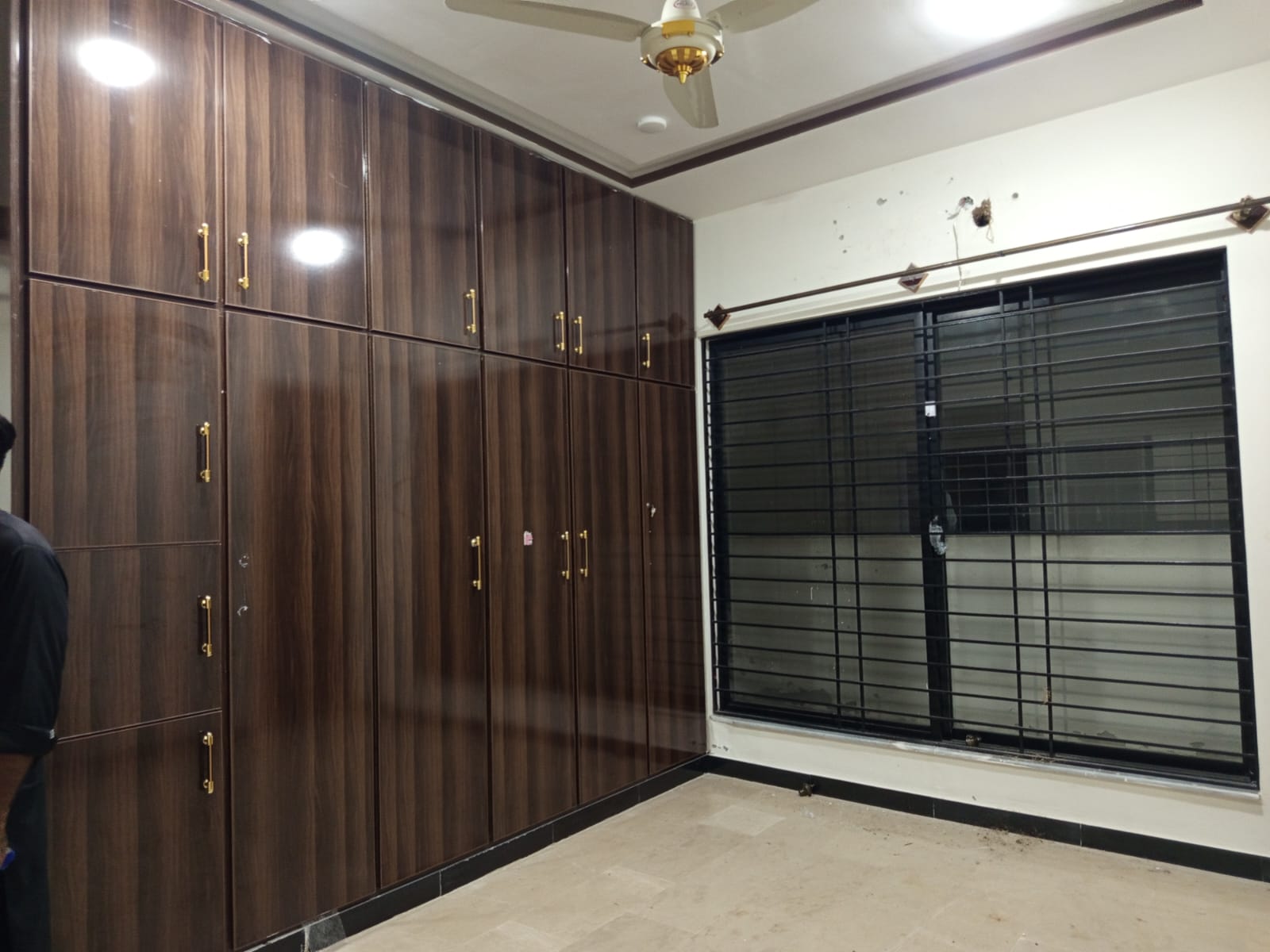 10 marla house available for rent