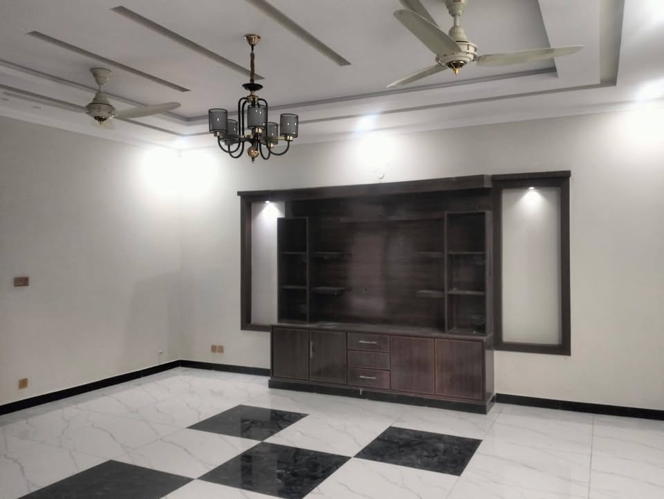 HOUSE FOR RENT  BAHRIA TOWN PHASE 8, RAWALPINDI