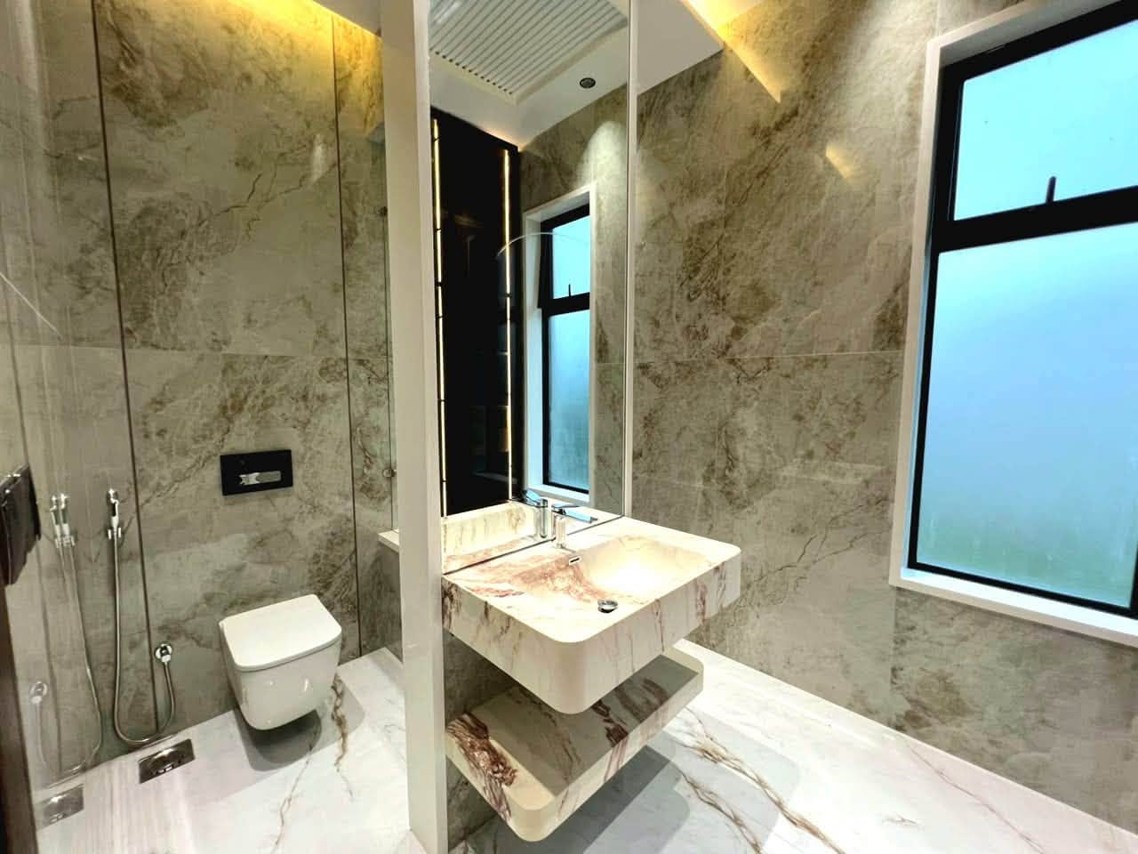 5 Marla BRAND NEW Modern House | First Entry DHA 9 TOWN