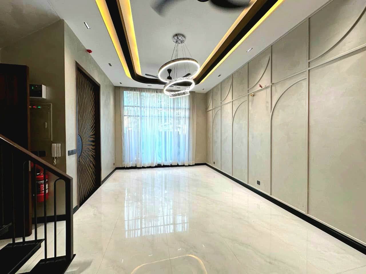 5 Marla BRAND NEW Modern House | First Entry DHA 9 TOWN