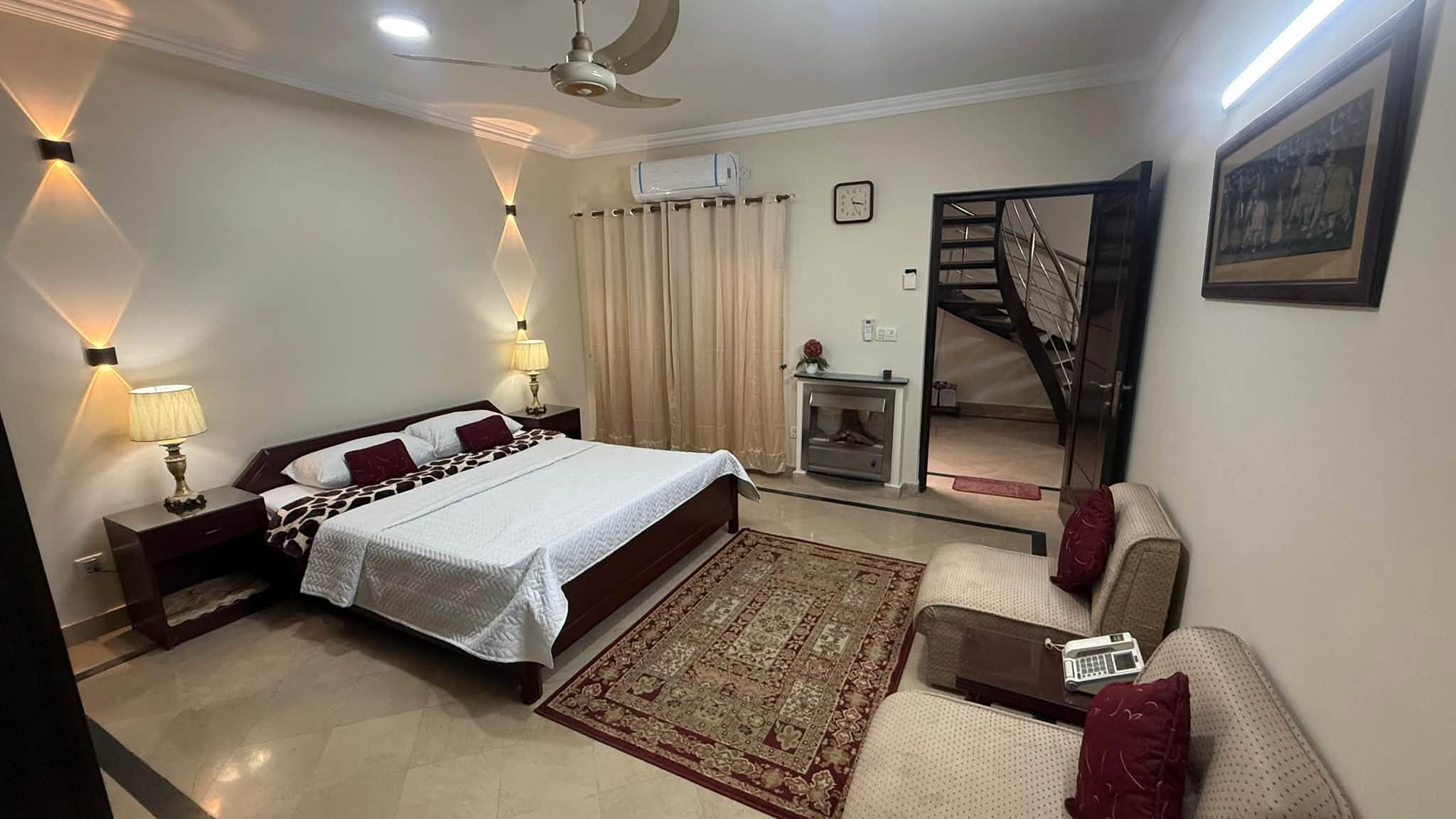 Kanal Fully furnished Basement, DHA PHASE 8 Ex Park View, LAHORE