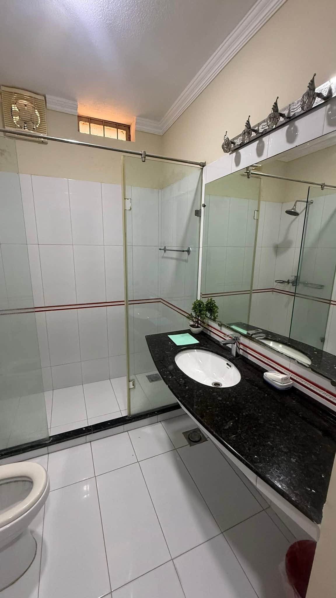 Kanal Fully furnished Basement, DHA PHASE 8 Ex Park View, LAHORE