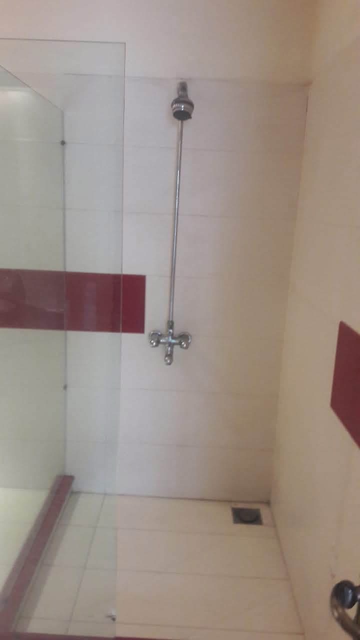 1 KANAL UPPER PORTION - Separate Entrance, DHA PHASE 5, LAHORE