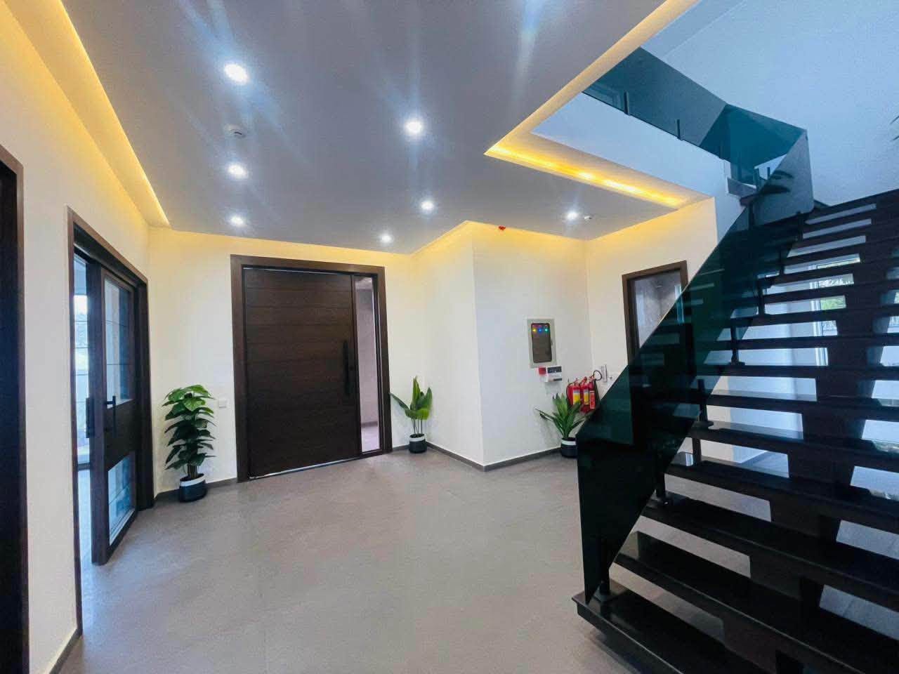1 KANAL BRAND NEW SPANISH HOUSE  DHA PHASE  6 , Lahore